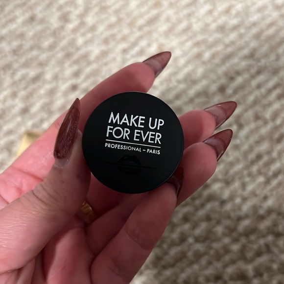 Makeup Bundle - Picture 4 of 5